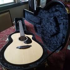 Breedlove Studio C250 SM 12 string guitar and case 3