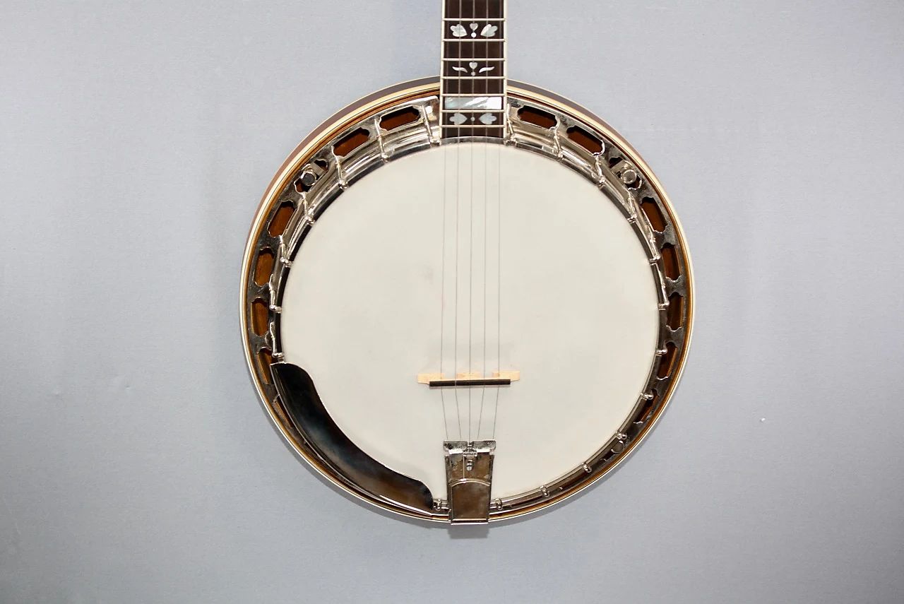Gold Star GF-200 5 String Flathead Banjo on OhGuitar.com
