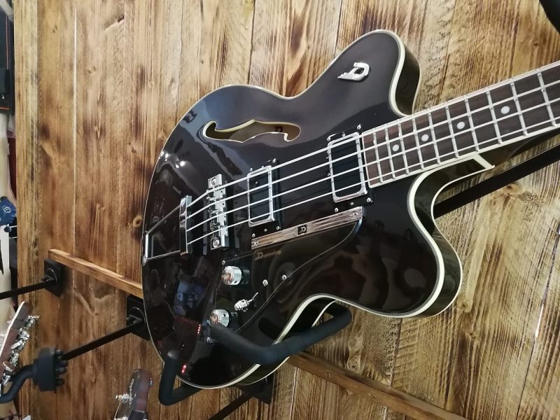 Duesenberg Fullerton 4-String Bass, Trans Black incl. Case