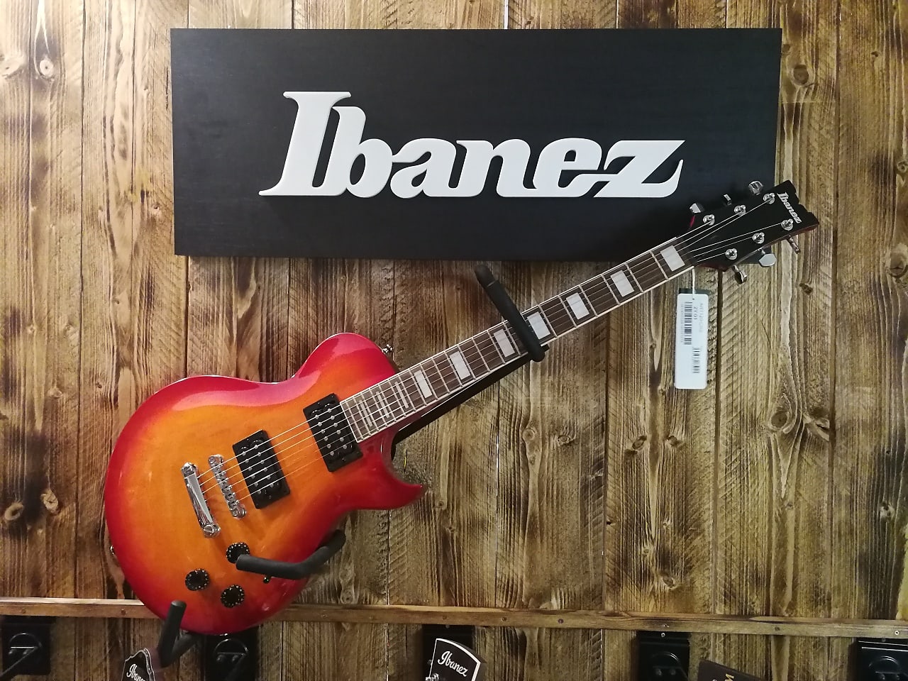Ibanez IBANEZ ART120-CRS Guitare Électrique Cherry Sunburst 