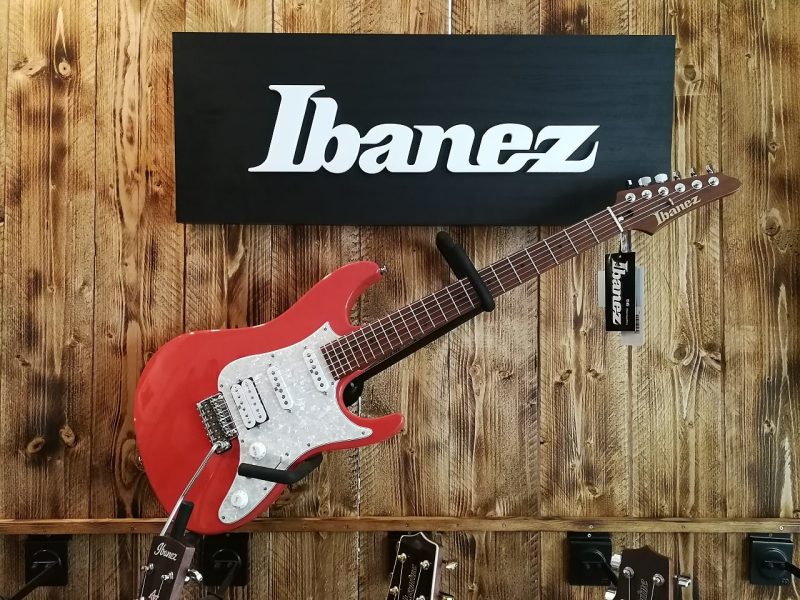 Ibanez AZ2204-SCR Scarlet Prestige + Hardcase