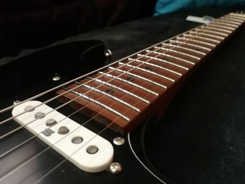 Ibanez AZ2204B-BK Prestige AZ-Series E-Guitar 6 String Black, Made in Japan+ Case