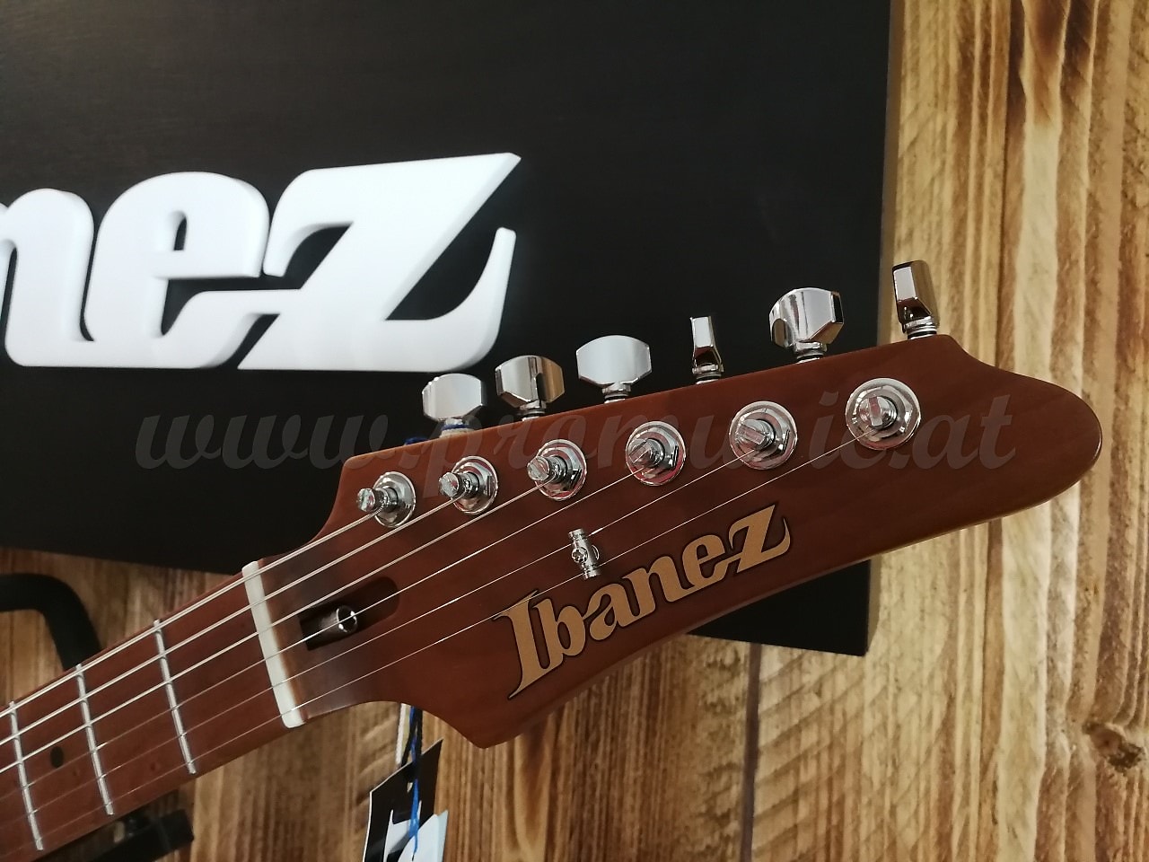 Ibanez AZ2402-PWF Prestige + Case on OhGuitar.com