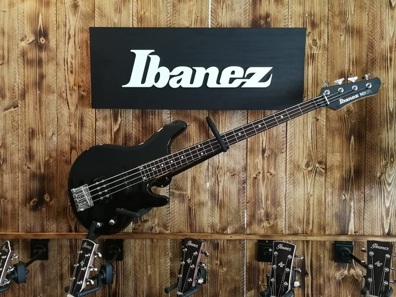 Ibanez RD300 Roadgear 4-String Bass, 2nd hand Bass