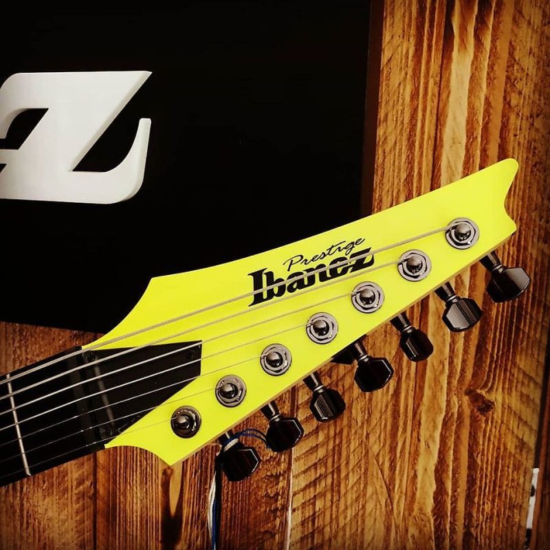 Ibanez RGDR7UCS-DYF Prestige E-Guitar 7-String Desert Sun Yellow + Case